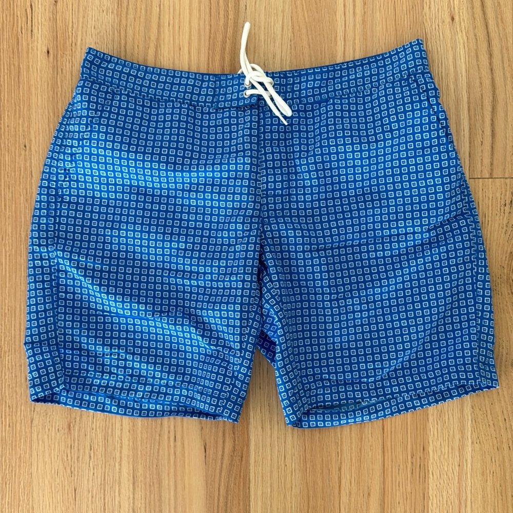 Uniqlo men’s drawstring swim trunks in blue size 36-39 XL